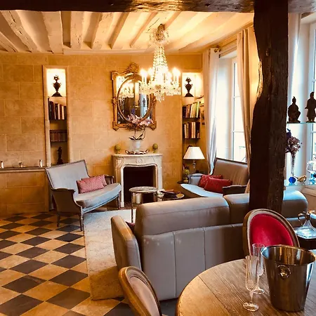 Place Dauphine Apartman *